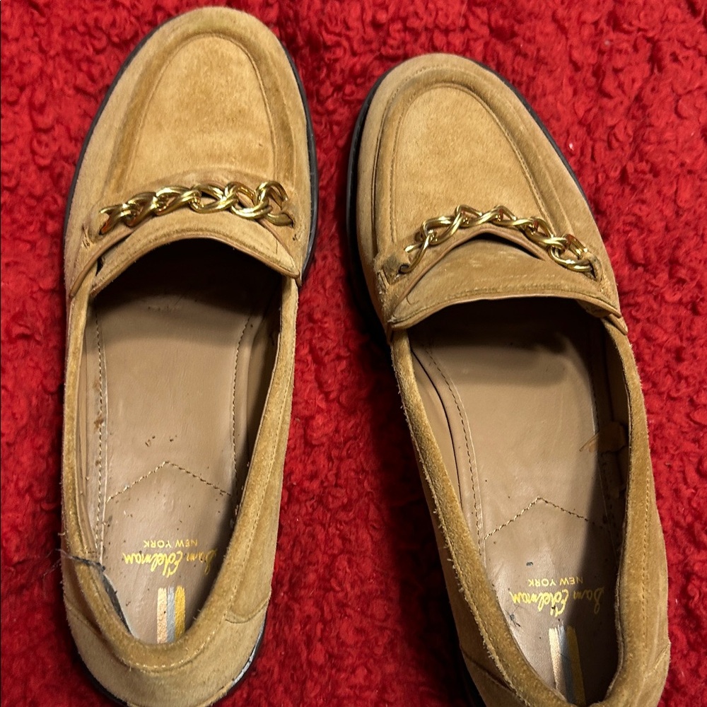 Sam Edelman Tan Loafers with Gold Chain